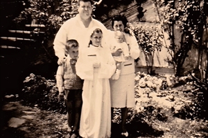 Années 1960   Famille Durou au  Château de Fontgaillarde