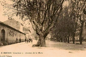 Place de la Mairie (Avenue de la Gare)