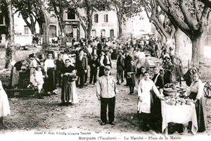 place de la mairie : le marché
