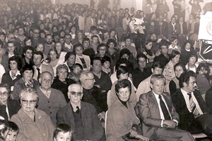 Années 1970 Mireille Sisterets Personnes -Spectateurs de l emission Quitte ou Double Sisteret