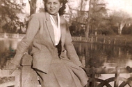1943 :  (21 03) "au parc municipal"