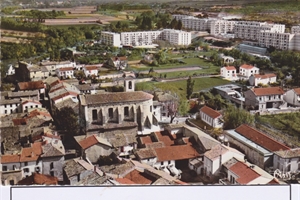 Vue Génerale Sur Eglise