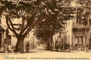 Place de la République (départ rue des remparts)