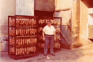 Années 1960 / "Salaisons Achard" Rte d'Avignon.