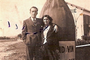 1966  relais de chateauneuf  RN7 (mr et mme garcia joseph.