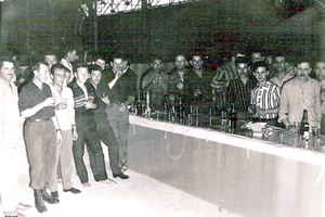 1960  personnel (intérieur de l'usine)