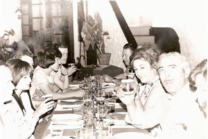 1968 repas des employes de l'usine héraud (commercial)mr méritan,mme a basselier,mr g coluzi,mme g deymier ,mme milan