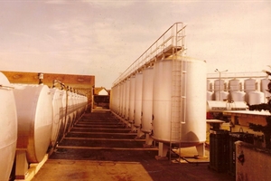 1826-1976 David et Foillard (les cuves verticales sont de fabrication des ets Giraud "chaudronnerie" (cde prise par Robert Deymier a mr Nicolas -David