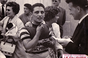 Cyclistes Sorguais (Années 60) A Abate Vaiqueur de la 1ere et 2eme étape du Dauphiné(Jocelyne et sa mére Marie Louise Tinti)