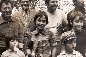 1976
