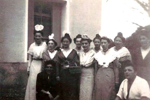  1950  chorale avec le chanteur Pialat (photo p heraud)