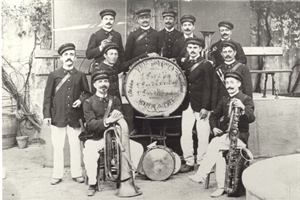 1920 musiciens invités