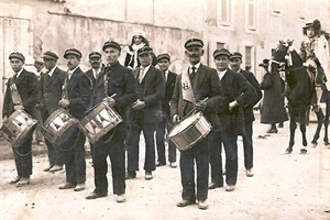 1930