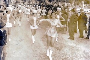 1975