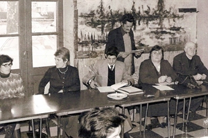 1976