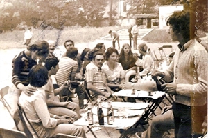 1977