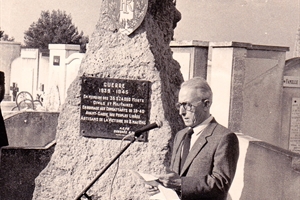M. Cécile :Instituteur