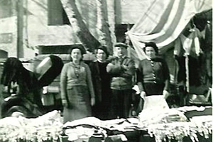 1960 Mme Sanvicente,mme et M. Luard,Mme Fresneau (Gaines ,Corsets ,Sous Vêtements
