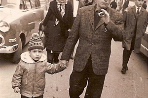 1962 famille garcia ( a droite gérard gil) au marché