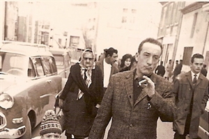 1962 famille garcia ( a droite gérard gil) au marché
