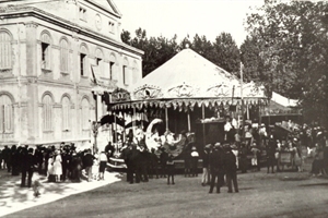 la mairie et la fête votive