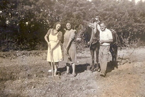 1947 irénée,hélène deymier, jeannette feuilledieu