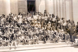 1976